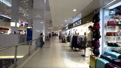 Lucky Plaza (D9), Retail #504615031